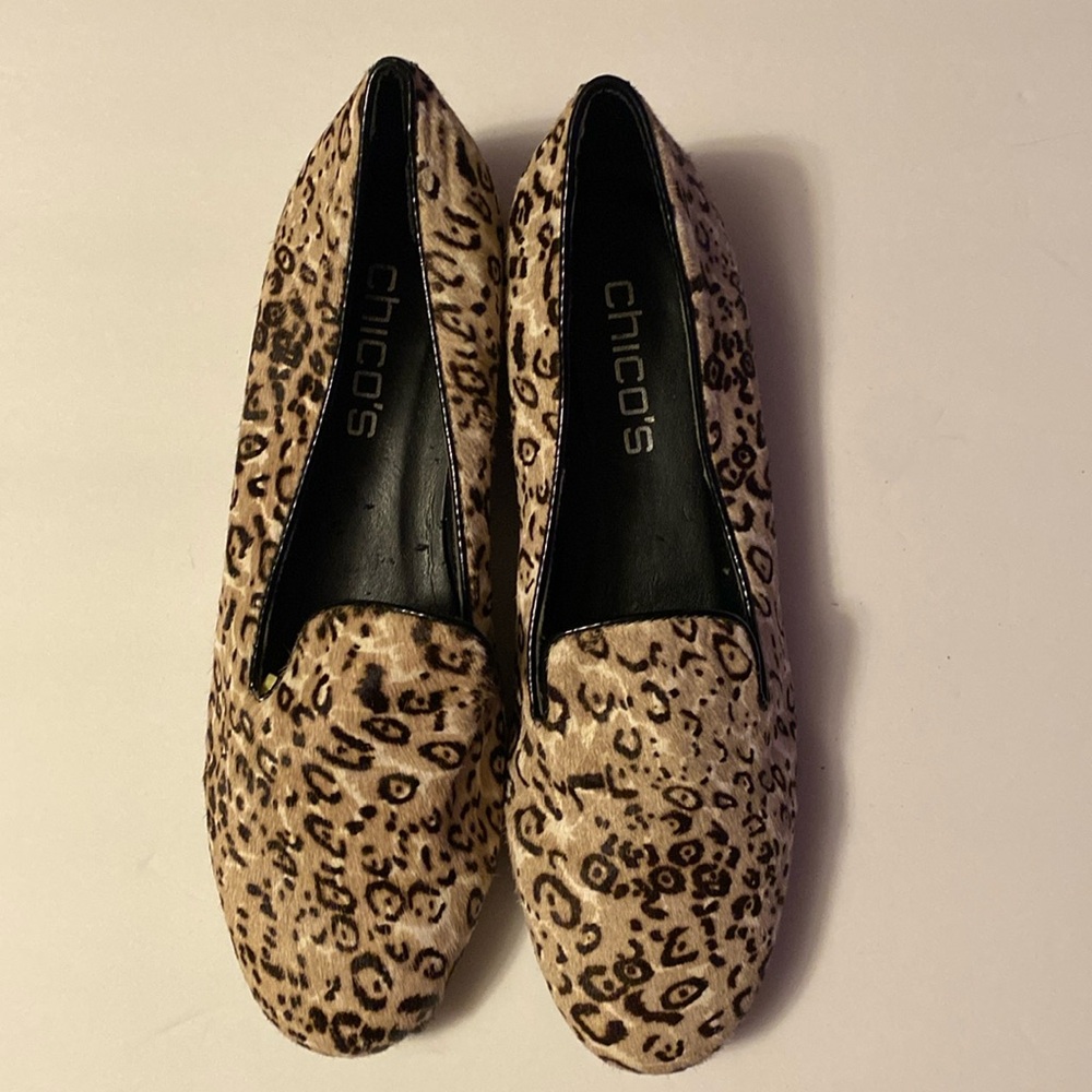 CHICO’S Aleen Animal Print Calf Hair Belgian Slip-on Loafer Women size 8.5 GUC